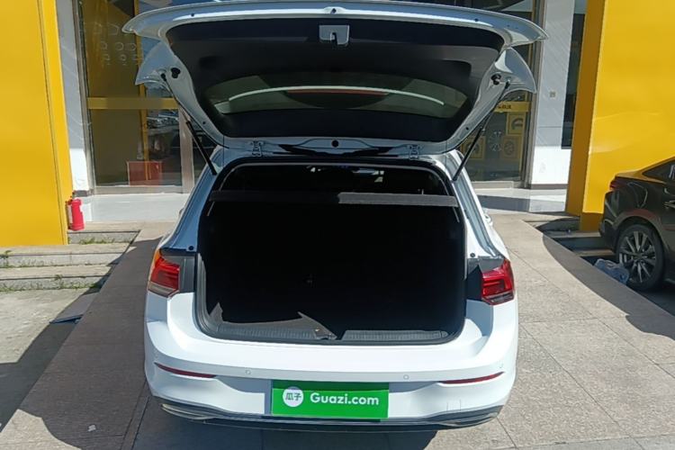 Used Volkswagen Golf 2021 200TSI DSG Pro Trunk