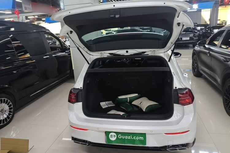 Used Volkswagen Golf 2021 280TSI DSG R-Line Trunk
