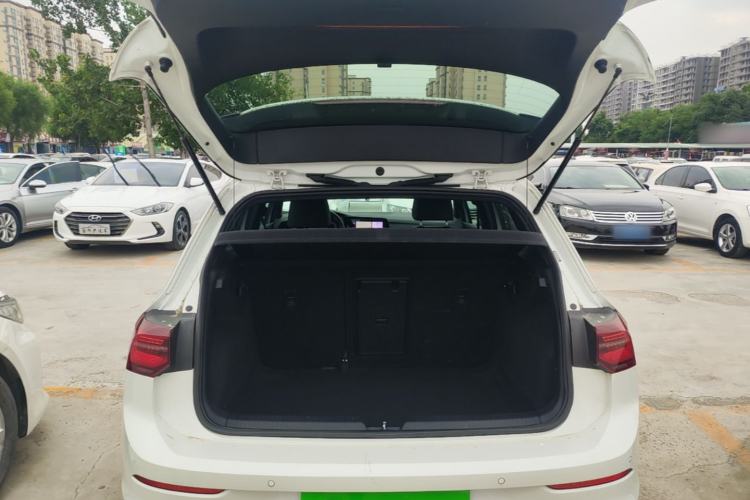 Used Volkswagen Golf 2021 280TSI DSG R-Line Trunk