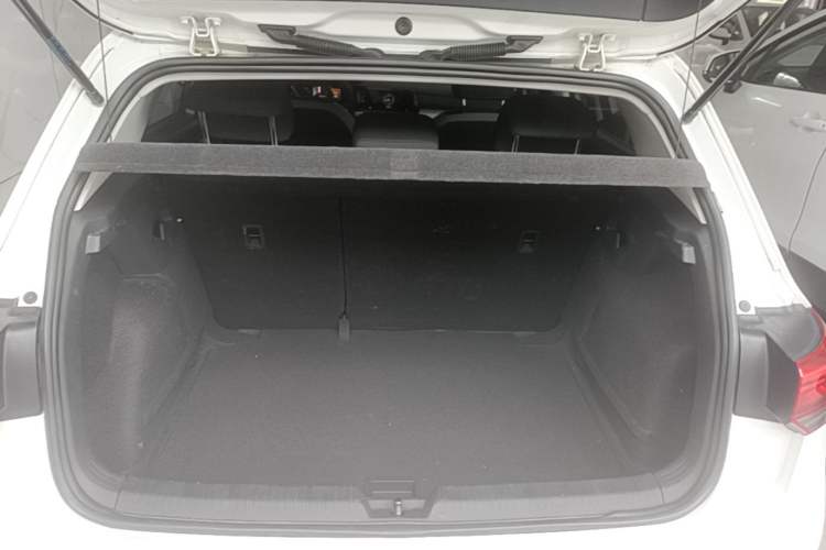 Used Volkswagen Golf 2021 200TSI DSG Pro Trunk