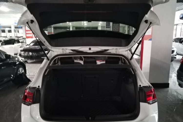 Used Volkswagen Golf 2021 280TSI DSG Pro Trunk