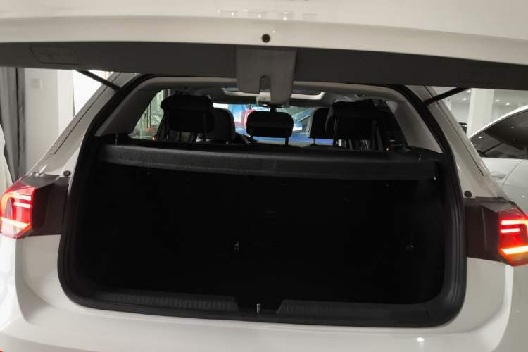 Used Volkswagen Golf 2021 280TSI DSG Pro Trunk