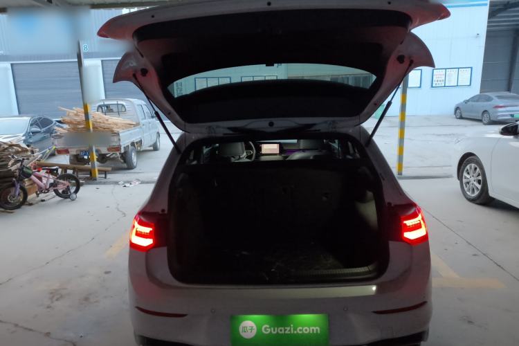 Used Volkswagen Golf 2021 280TSI DSG R-Line Trunk