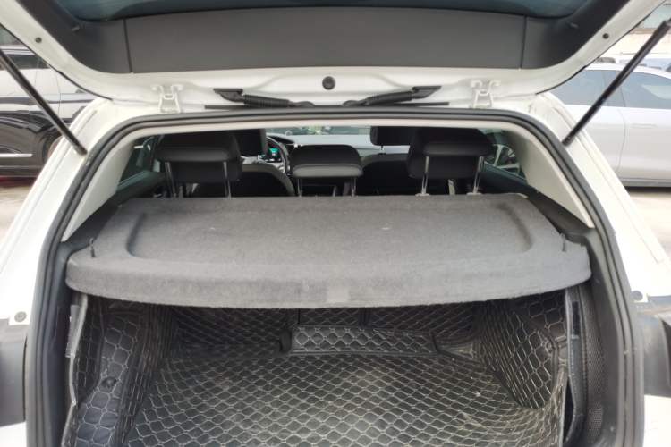 Used Volkswagen Golf 2021 280TSI DSG R-Line Trunk