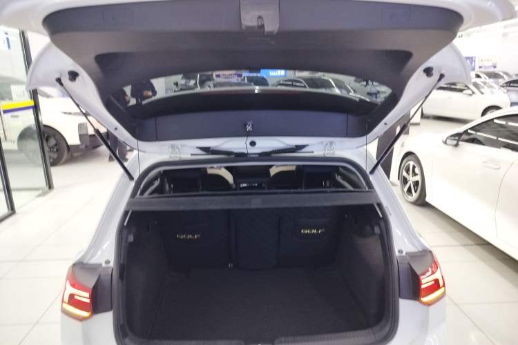 Used Volkswagen Golf 2021 280TSI DSG Pro Trunk
