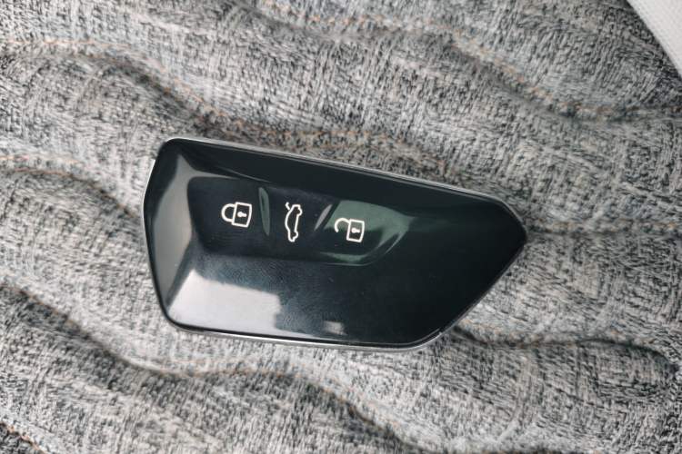 Used Volkswagen Golf 2021 280TSI DSG Pro Vehicle Key