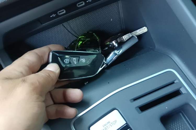 Used Volkswagen Golf 2021 280TSI DSG R-Line Vehicle Key
