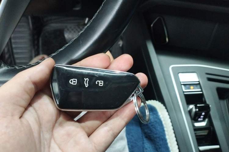 Used Volkswagen Golf 2021 280TSI DSG 30th Anniversary Edition Vehicle Key