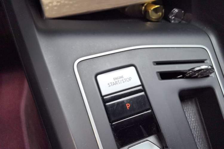 Used Volkswagen Golf 2021 200TSI DSG Pro Vehicle Key