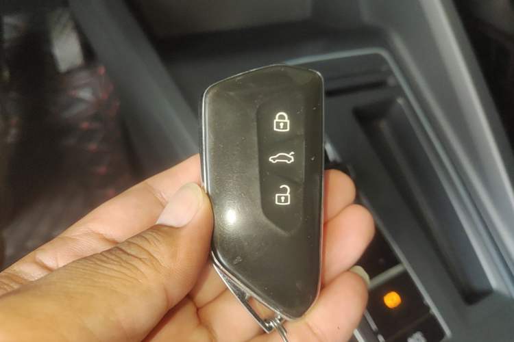 Used Volkswagen Golf 2021 200TSI DSG Pro Vehicle Key
