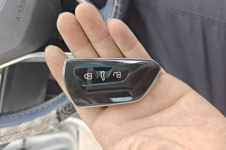 Used Volkswagen Golf 2021 280TSI DSG Pro Vehicle Key