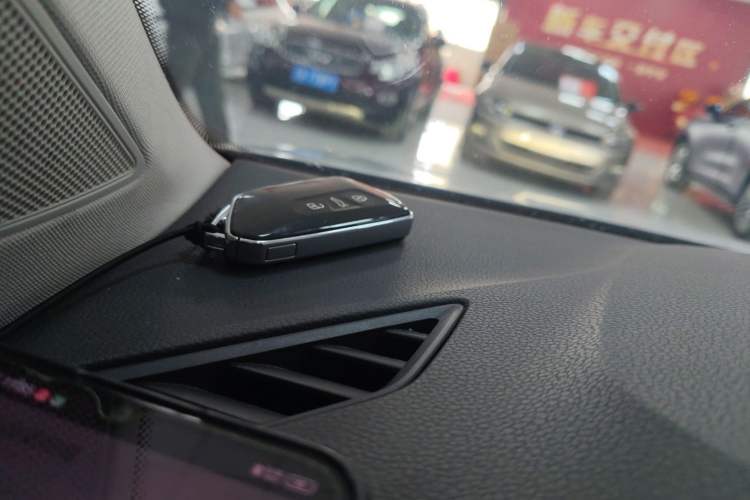 Used Volkswagen Golf 2021 280TSI DSG Pro Vehicle Key