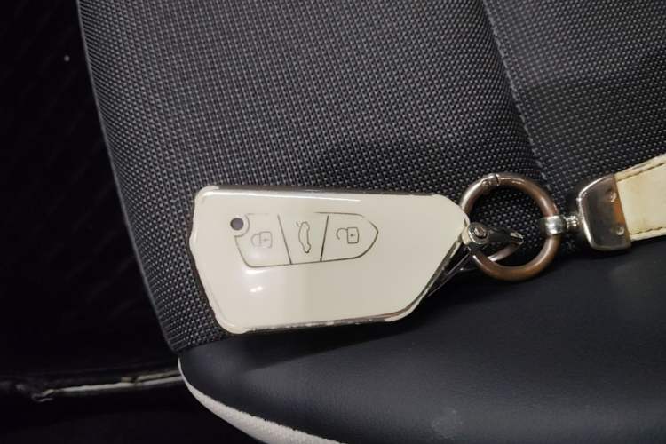 Used Volkswagen Golf 2021 280TSI DSG Pro Vehicle Key