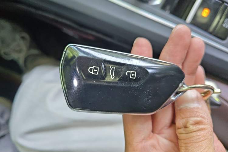 Used Volkswagen Golf 2021 280TSI DSG Pro Vehicle Key