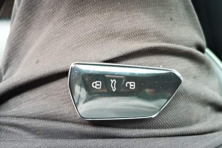 Used Volkswagen Golf 2021 280TSI DSG Pro Vehicle Key