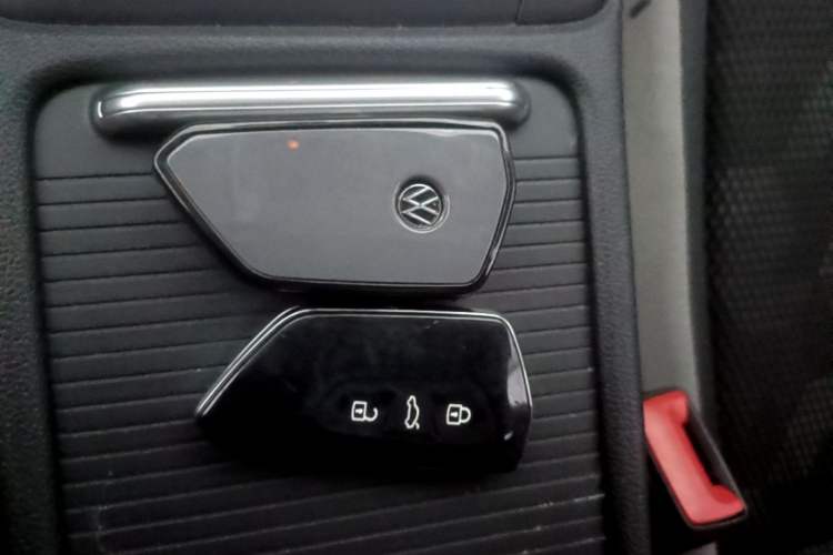 Used Volkswagen Golf 2021 200TSI DSG Pro Vehicle Key