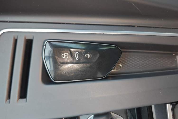 Used Volkswagen Golf 2021 280TSI DSG 30th Anniversary Edition Vehicle Key