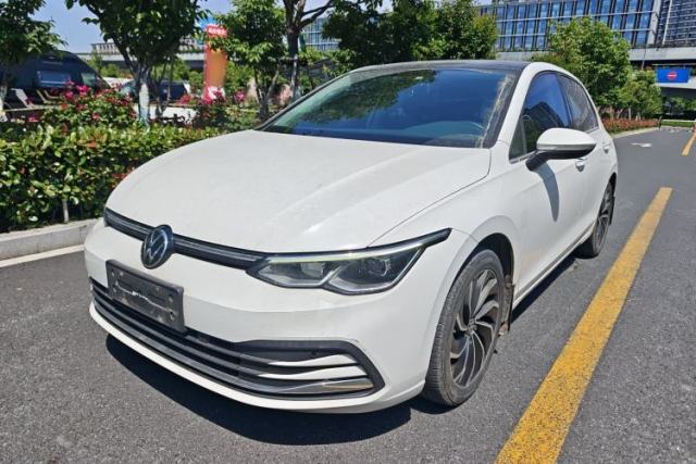 Ojetý Volkswagen Golf 2021 280TSI DSG Pro