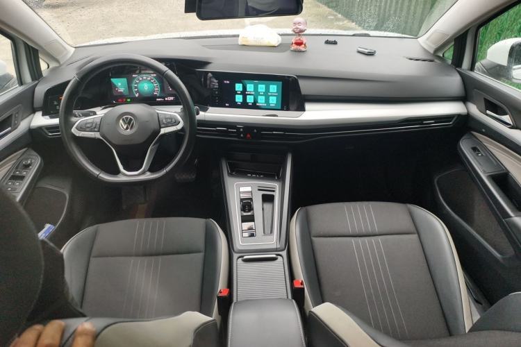 Used Volkswagen Golf 2021 280TSI DSG Pro Center Console