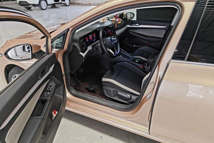 Used Volkswagen Golf 2021 280TSI DSG Pro Driver Seat