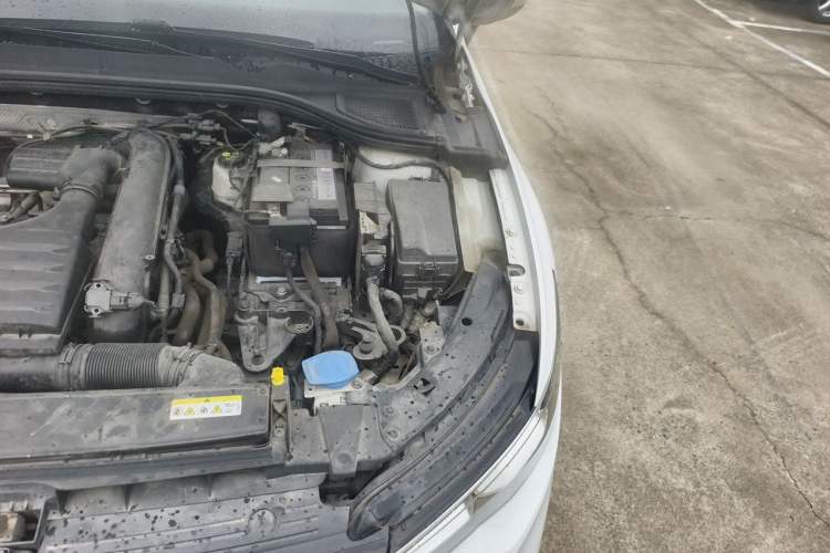 Used Volkswagen Golf 2021 280TSI DSG Pro Engine Bay Left