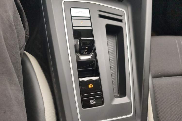 Used Volkswagen Golf 2021 280TSI DSG Pro Gear Lever