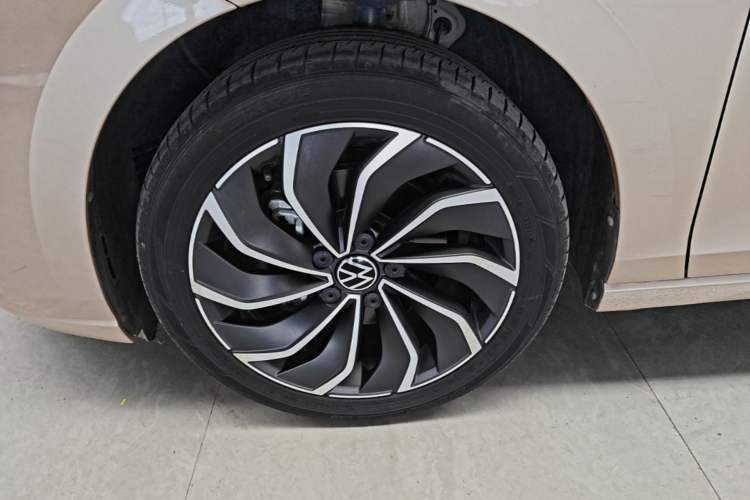 Used Volkswagen Golf 2021 280TSI DSG Pro Left Front Wheel Hub