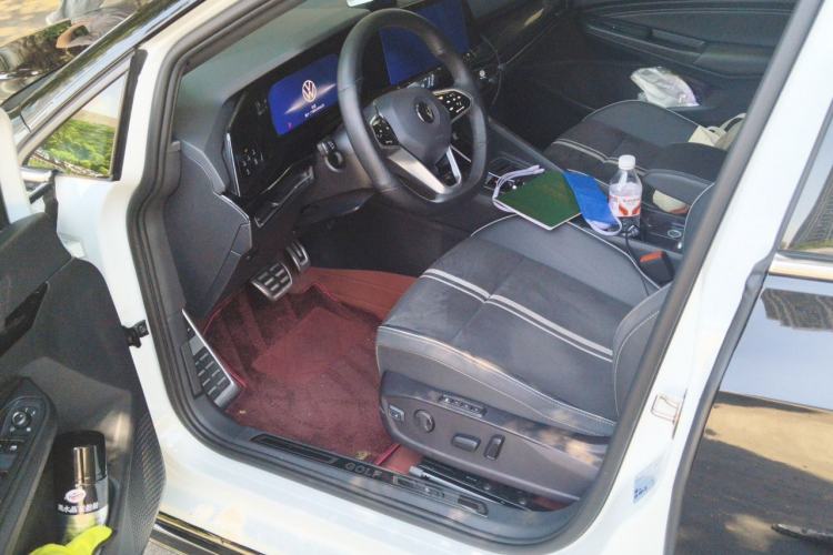 Used Volkswagen Golf 2023 280TSI DSG R-Line Lite Driver Seat