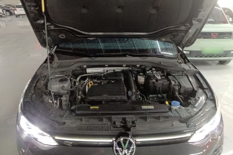 Used Volkswagen Golf 2023 Facelift 280TSI DSG R-Line Lite Engine Bay