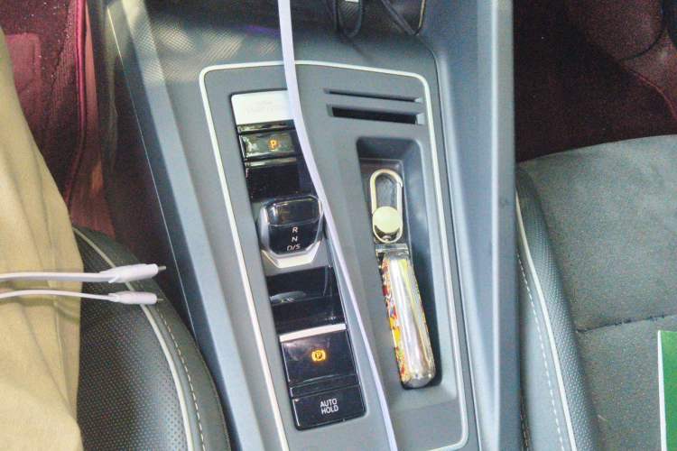 Used Volkswagen Golf 2023 280TSI DSG R-Line Lite Gear Lever