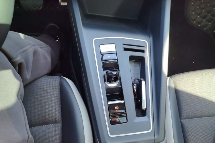 Used Volkswagen Golf 2023 280TSI DSG Pro Gear Lever