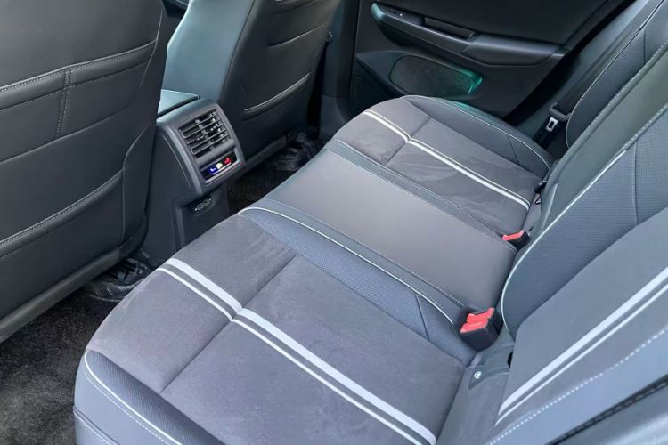Used Volkswagen Golf 2023 Facelift 280TSI DSG R-Line Lite Interior 4