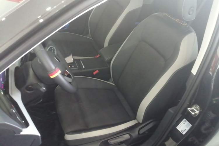 Used Volkswagen Golf 2023 Facelift 280TSI DSG Pro Left Front Seat