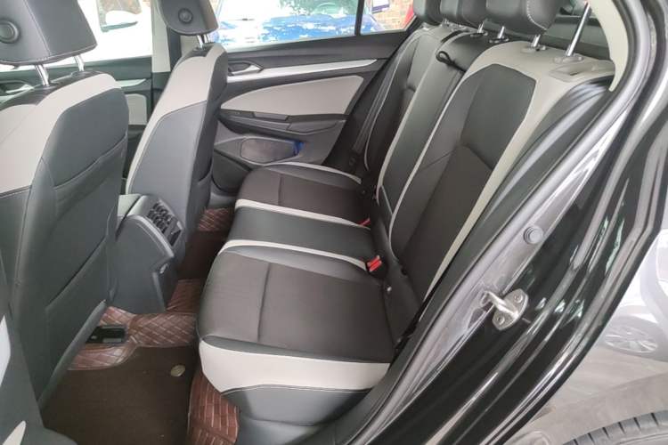 Used Volkswagen Golf 2023 Facelift 280TSI DSG Pro Left Rear Seat