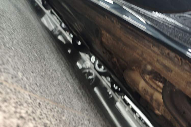 Used Volkswagen Golf 2023 Facelift 280TSI DSG R-Line Lite Left Side Sill