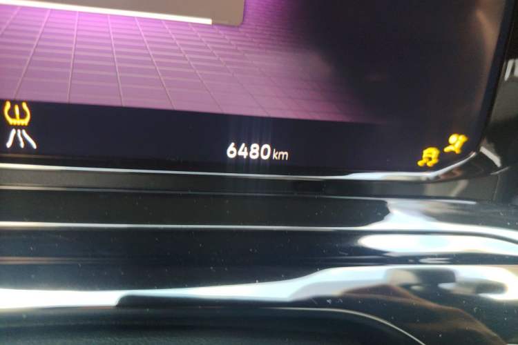 Used Volkswagen Golf 2023 280TSI DSG R-Line 20th Anniversary Edition Odometer Close Up