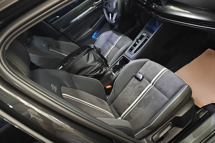 Used Volkswagen Golf 2023 Facelift 280TSI DSG R-Line Lite Right Front Seat