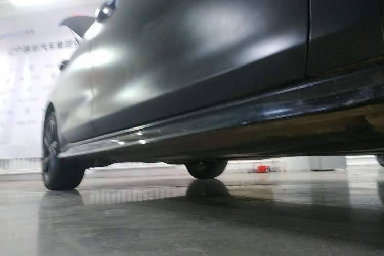 Used Volkswagen Golf 2023 280TSI DSG R-Line Lite Right Side Sill