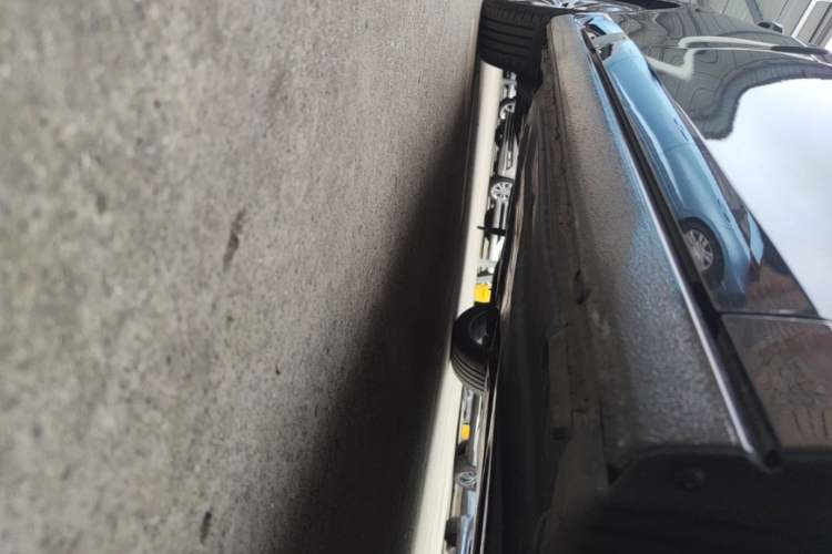 Used Volkswagen Golf 2023 Facelift 280TSI DSG Pro Right Side Sill