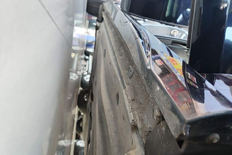 Used Volkswagen Golf 2023 280TSI DSG Pro Right Side Sill