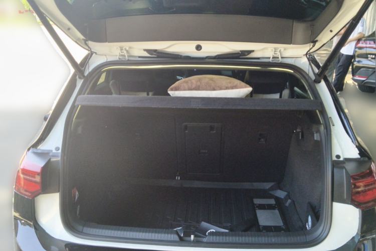 Used Volkswagen Golf 2023 280TSI DSG R-Line Lite Trunk