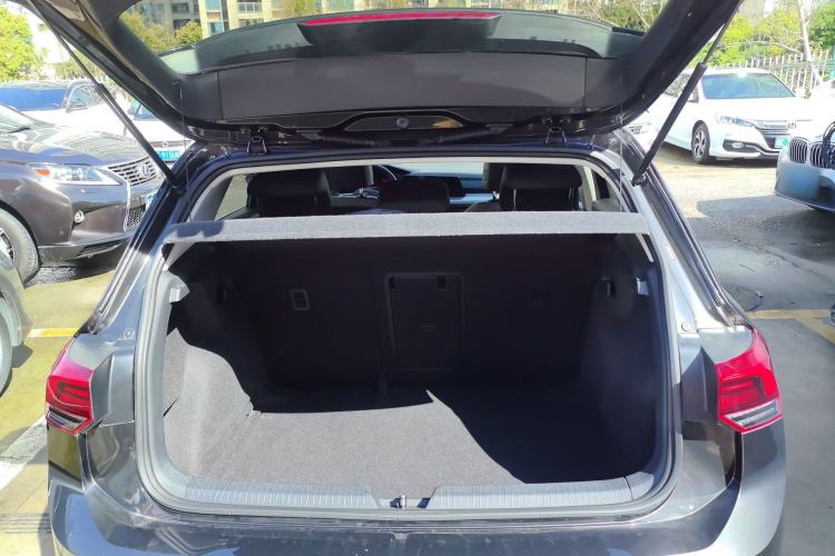 Used Volkswagen Golf 2023 280TSI DSG Pro Trunk