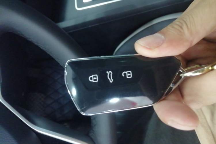 Used Volkswagen Golf 2023 Facelift 280TSI DSG Pro Vehicle Key