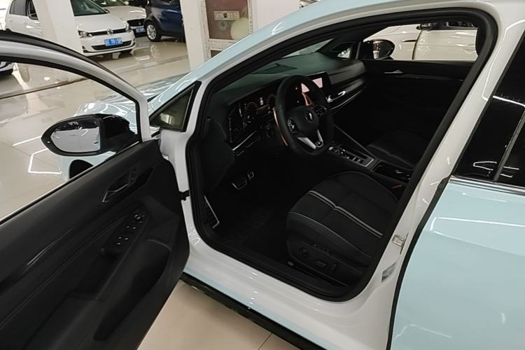 Used Volkswagen Golf 2023 Facelift 280TSI DSG R-Line Lite Driver Seat