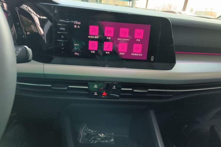 Used Volkswagen Golf 2023 Facelift 280TSI DSG Pro Audio And AC Panel