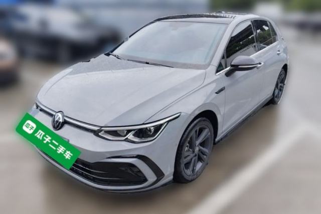 Volkswagen Golf 2023 Facelift 280TSI DSG R-Line Lite مستعملة