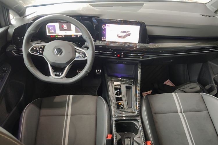 Used Volkswagen Golf 2023 Facelift 280TSI DSG R-Line Center Console