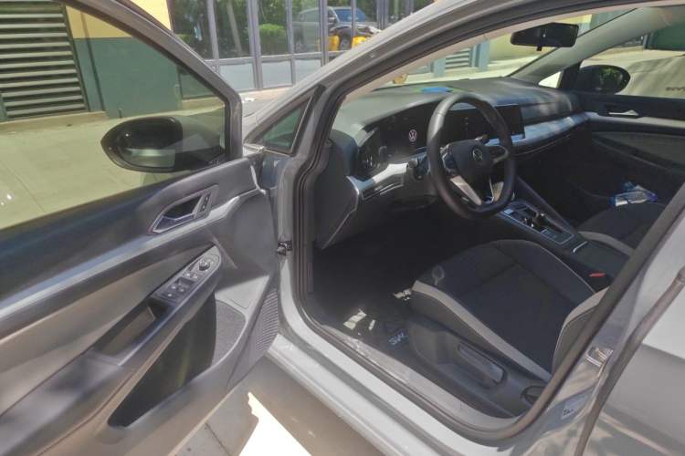 Used Volkswagen Golf 2023 Facelift 280TSI DSG Pro Driver Seat