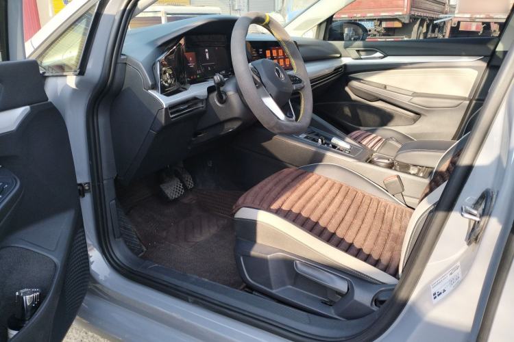 Used Volkswagen Golf 2023 Facelift 280TSI DSG Pro Driver Seat