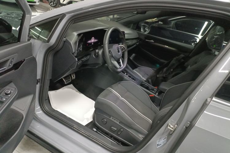 Used Volkswagen Golf 2023 Facelift 280TSI DSG R-Line Driver Seat